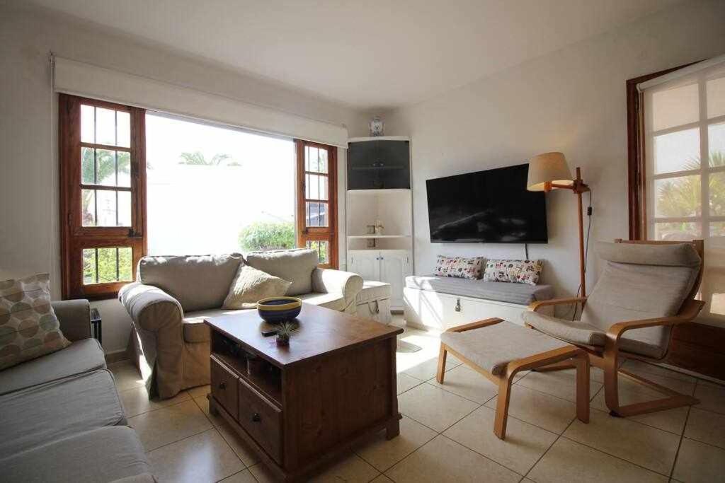 Casa Barbara En Playa Bastian Apartment Costa Teguise Bagian luar foto